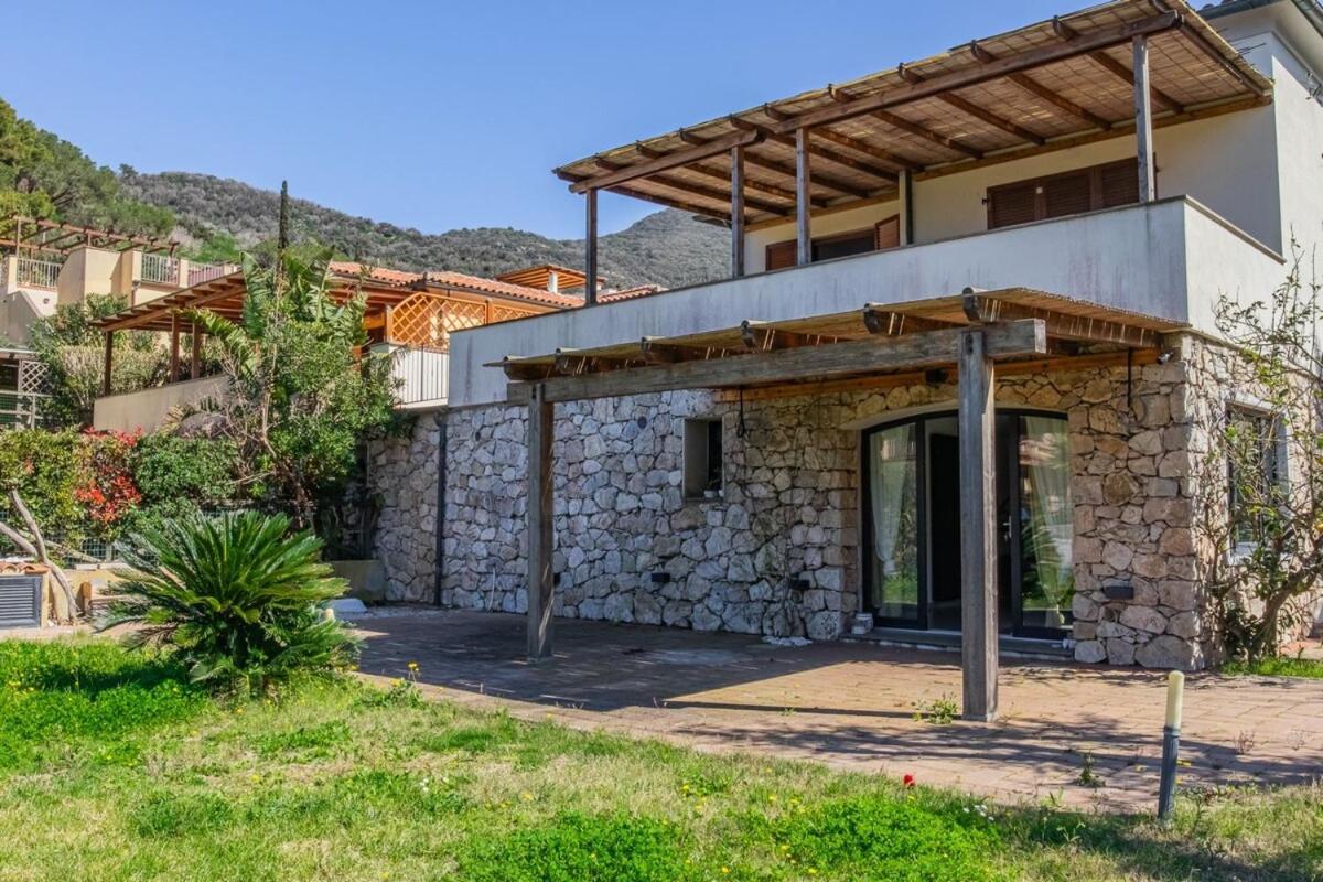 Villa Acquasalata Nisporto المظهر الخارجي الصورة